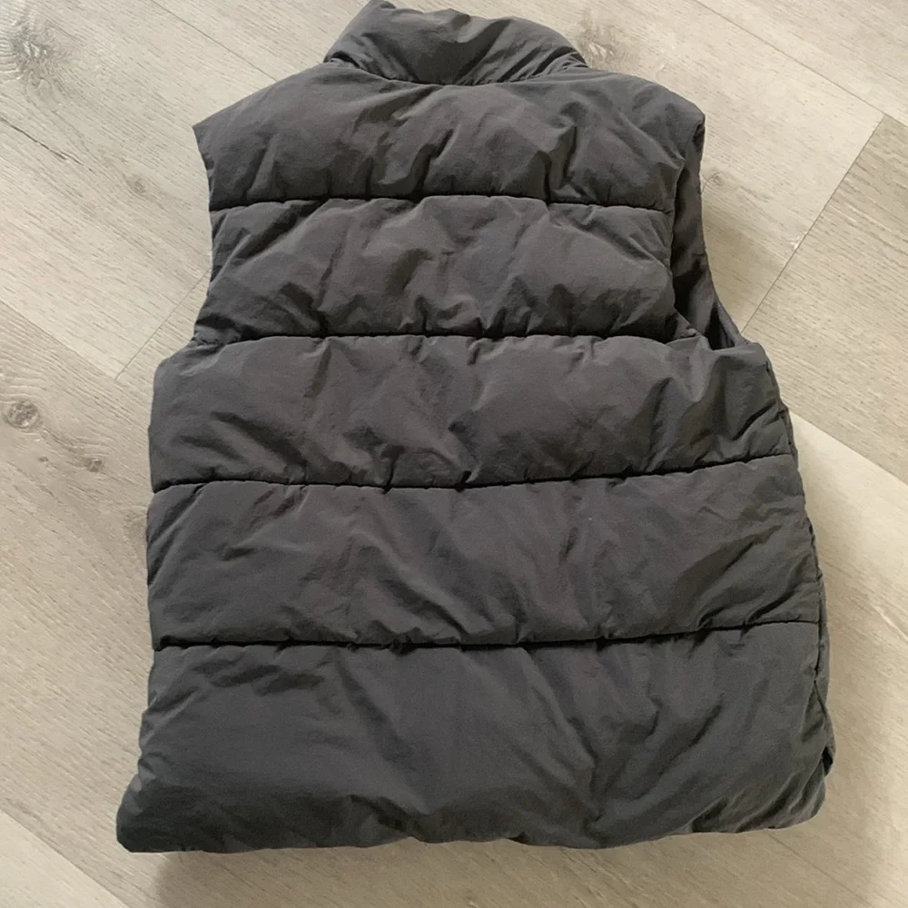Zara gray unisex vest size 4/5‎ puffer fall winter spring pockets boys girls